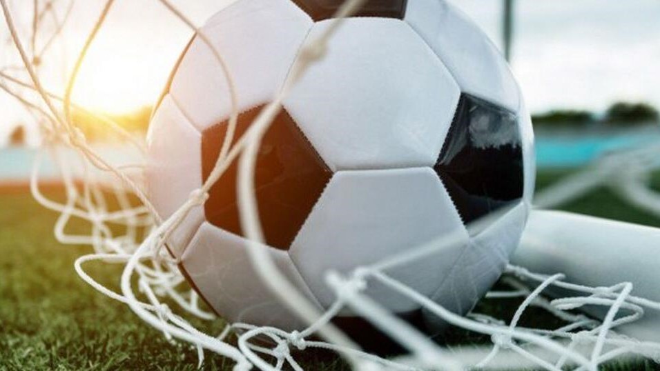 Primer toque de balón: ejercicios para la magia del pie